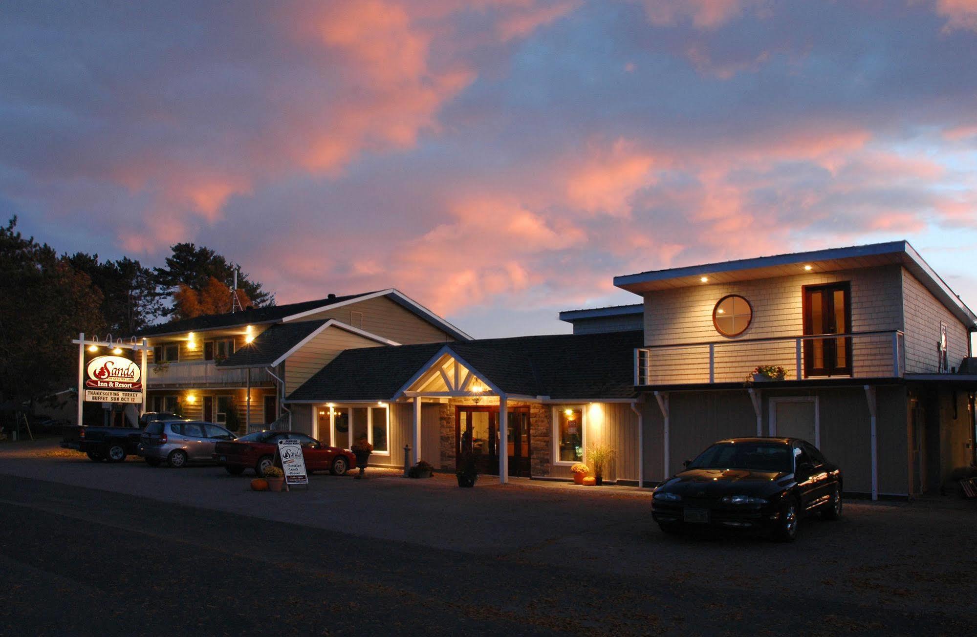 金湖沙滩度假村 Golden Lake 外观 照片